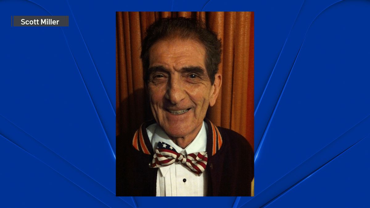 Dick Biondi, longtime Chicago radio host, dies at 90