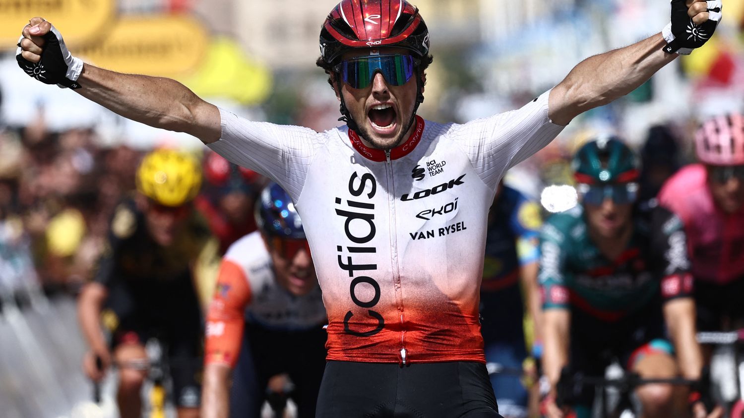 Tour de France 2023 : le Français Victor Lafay surprend tous les favoris et remporte la deuxième étape à Saint-Sébastien