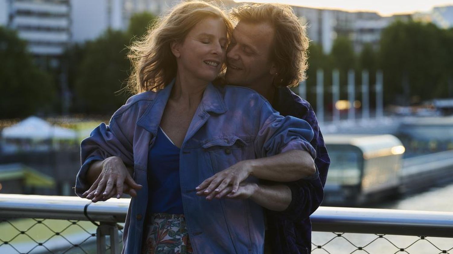 "Une nuit" : la rencontre ardente, fragile et puissante d'Alex Lutz et Karin Viard