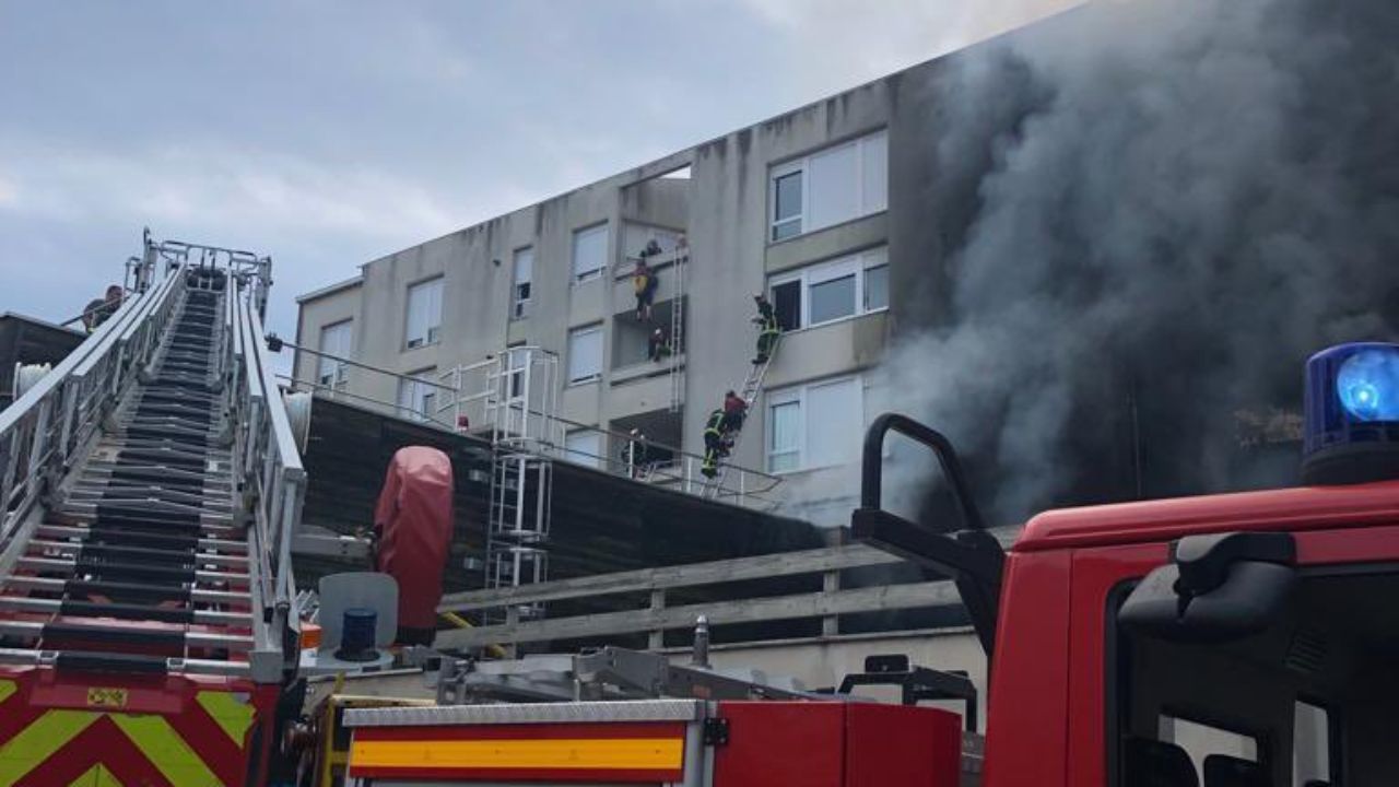 Près de Lyon : un incendie se déclare au rez-de-chaussée d’un immeuble, la piste criminelle avancée