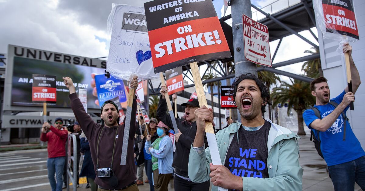 After three months, Writers Guild and studios agree to talk