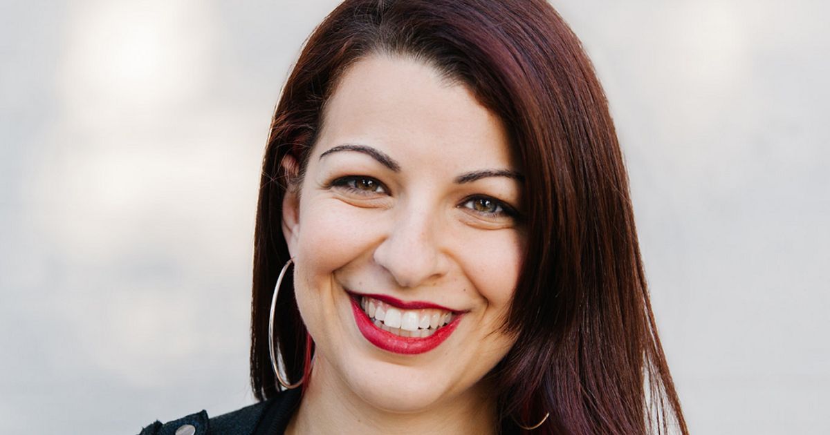 Anita Sarkeesian to close Feminist Frequency after 15 years