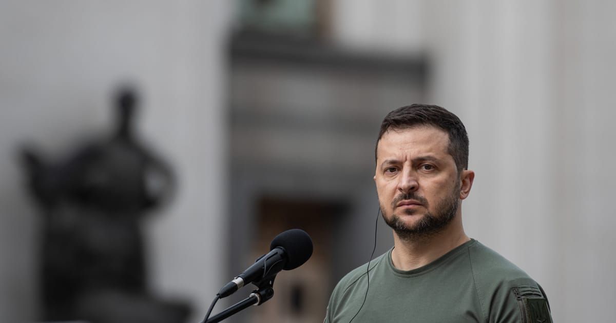 Zelenskyy urges cool heads as Poland lashes out at Ukraine in gratitude spat