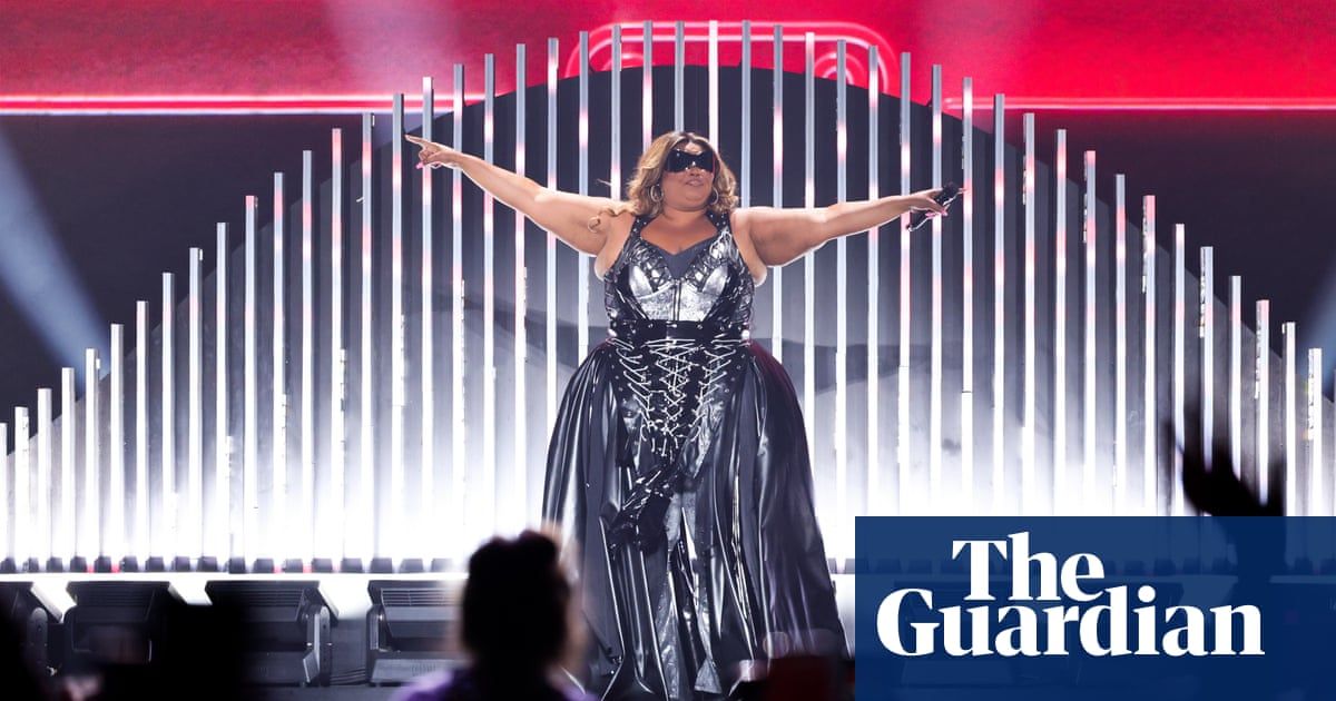 ‘I was mortified’: former dancers for Lizzo detail alleged harassment