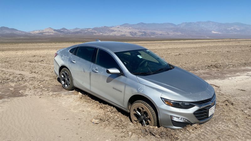 Death Valley: 2 men got lost, drove off-road; charges pending