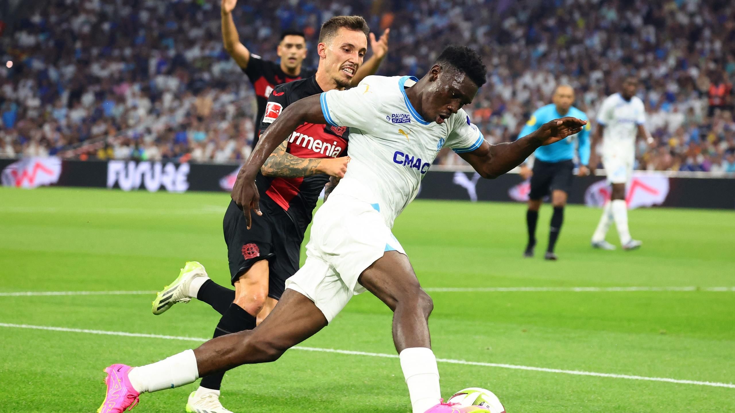 L'OM battu par le Bayer Leverkusen au Vélodrome (1-2) à une semaine de la Ligue des champions, Iliman Ndiaye a débuté