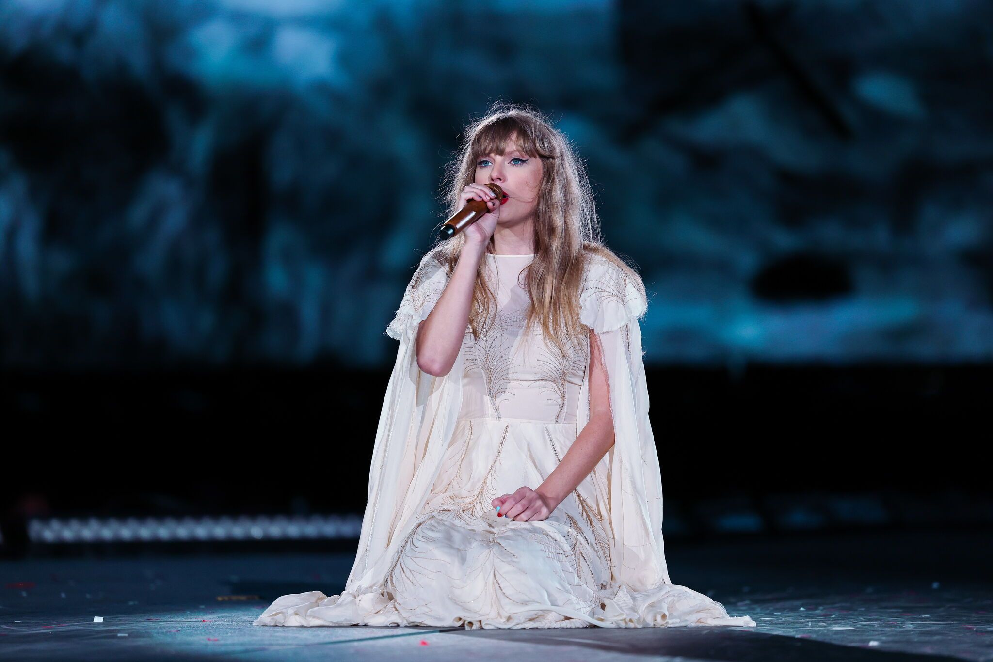 Calif. lieutenant governor asks Taylor Swift to postpone LA shows