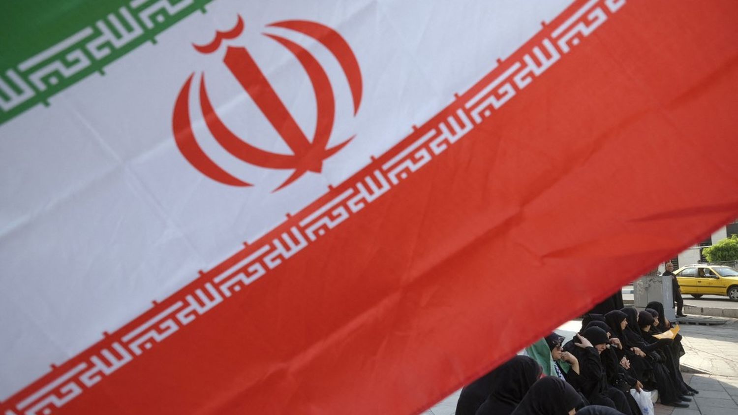 Guerre au Proche-Orient : Paris appelle les Français "de passage en Iran" à quitter le pays "au plus tôt"