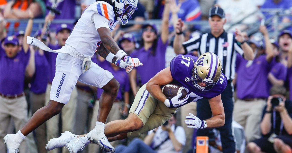 Three impressions from Huskies’ blowout win over Boise State in season opener