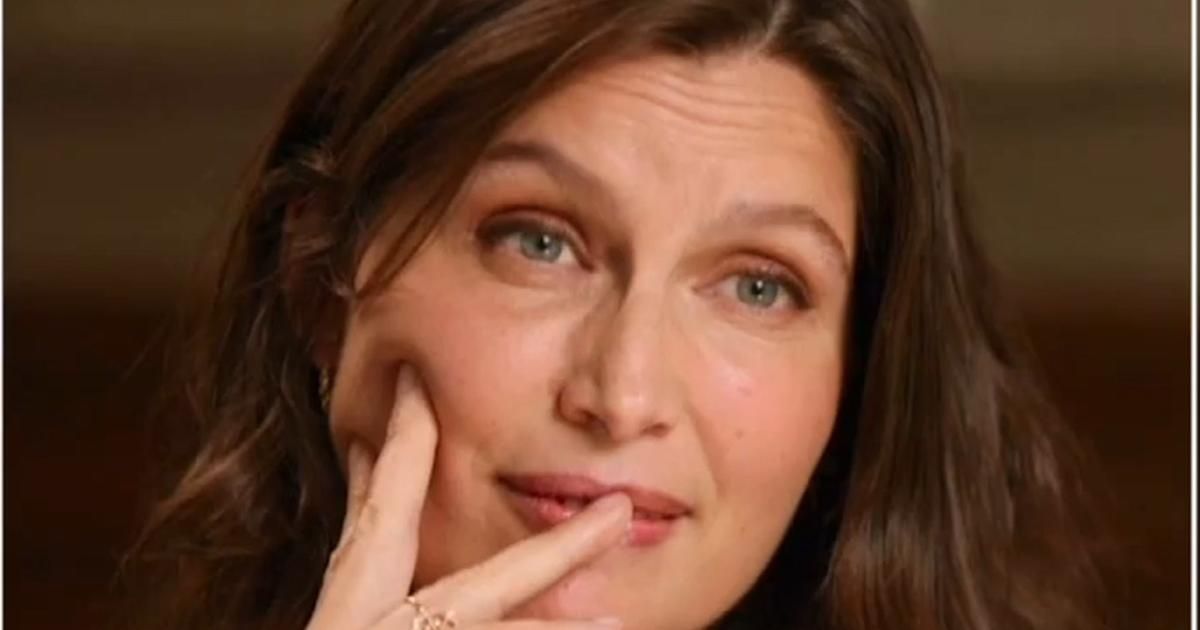 "Il me pose des questions sur ma vie intime" : en vidéo, Laetitia Casta raconte sa rencontre avec Harvey Weinstein