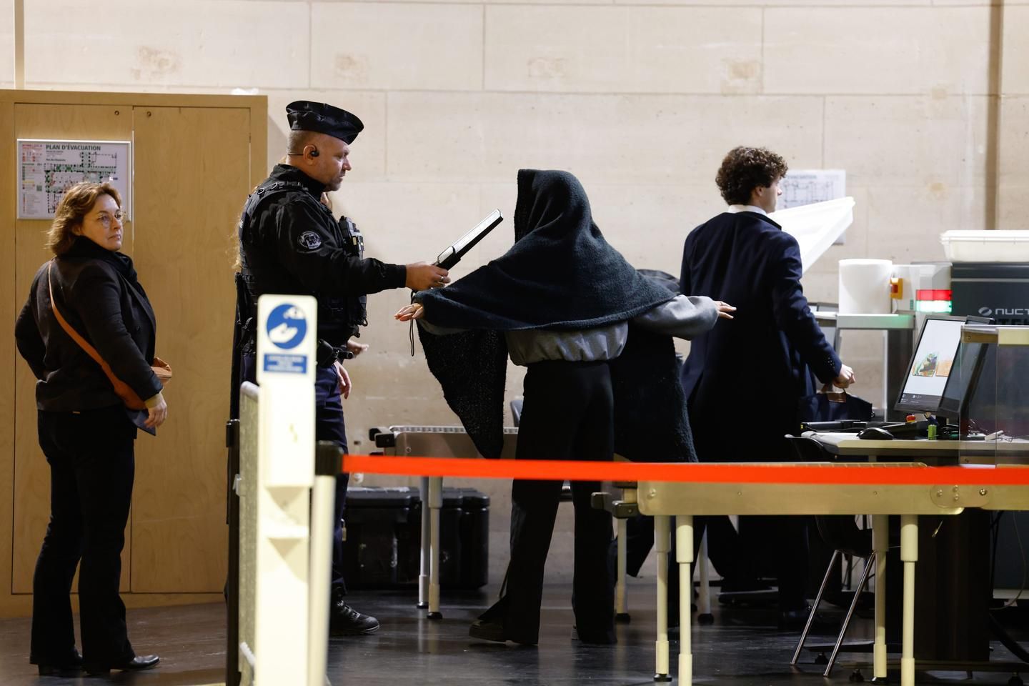 Au procès de l’assassinat de Samuel Paty, le père de la collégienne menteuse et la question du " blasphème "