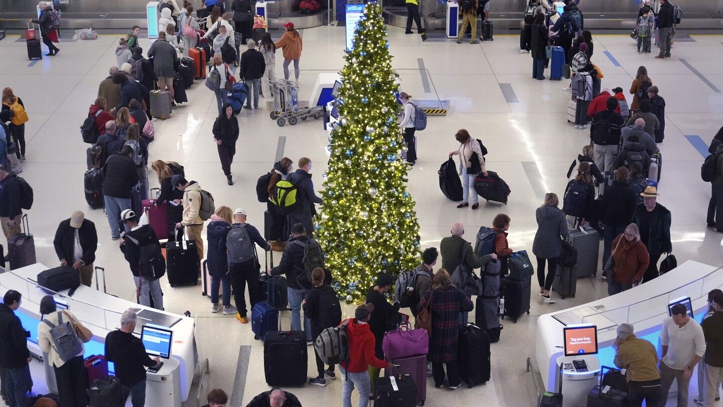 US fines JetBlue $2M for flight delays