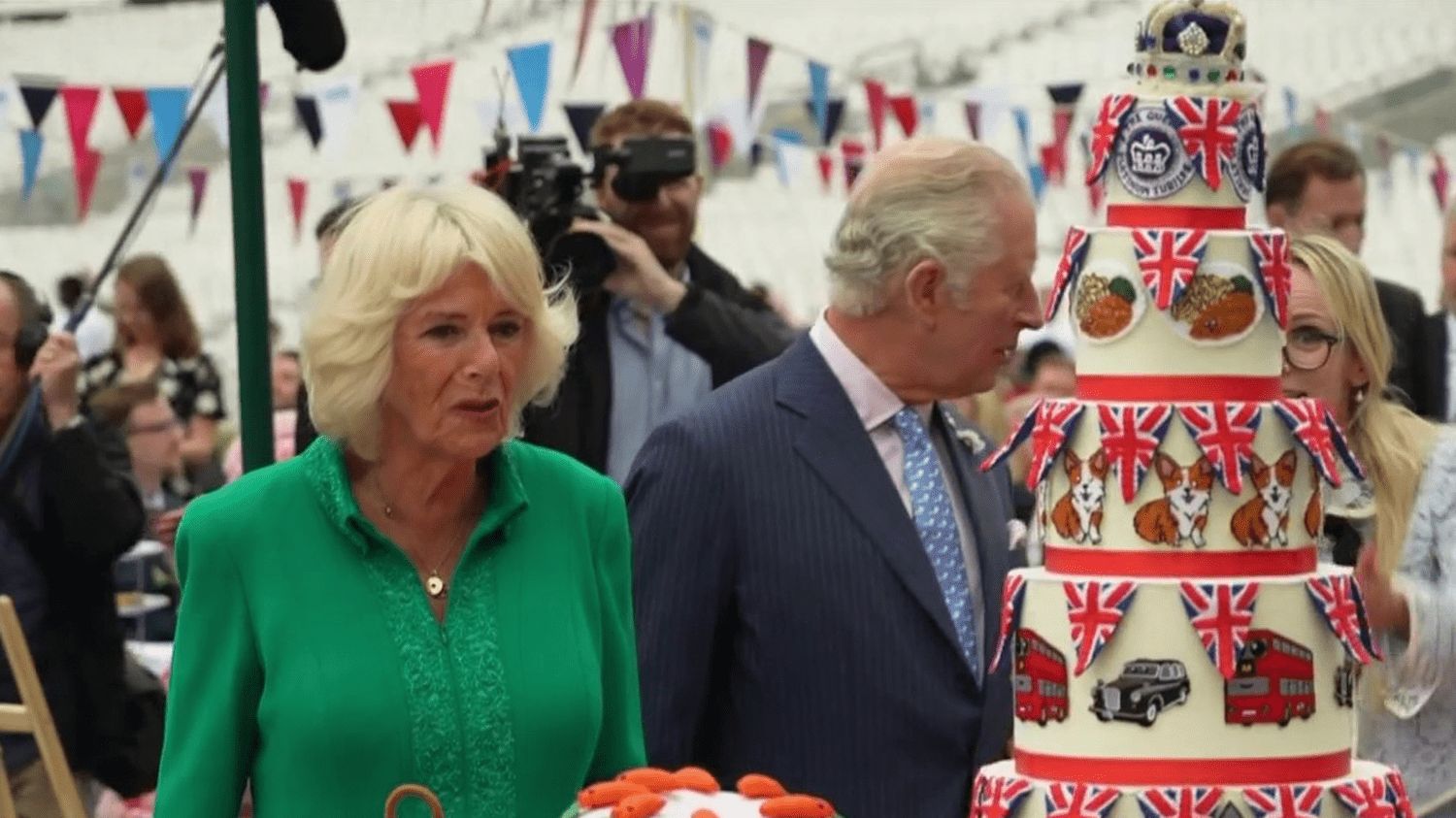 Couronnement de Charles III : Camilla, de l'ombre à la lumière