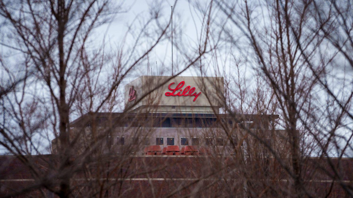 Alzheimer : un laboratoire américain annonce des résultats prometteurs pour un nouveau traitement ralentissant la maladie