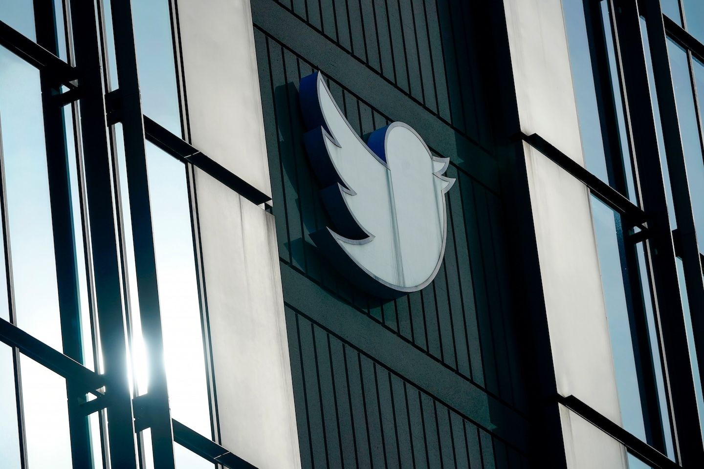 In reversal, Twitter to allow free automated weather, transit tweets