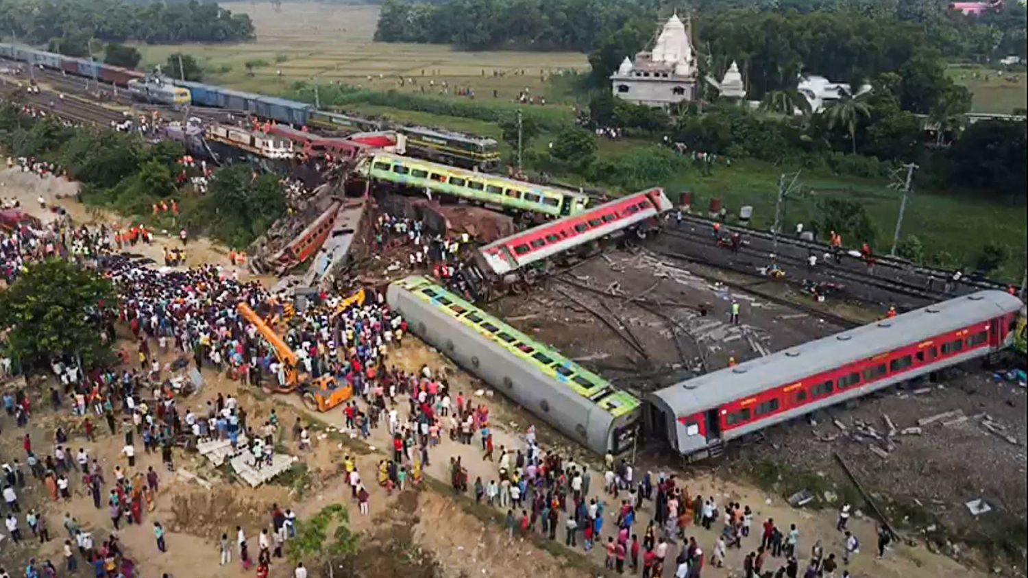 Inde : ce que l'on sait de la catastrophe ferroviaire qui a fait près de 300 morts