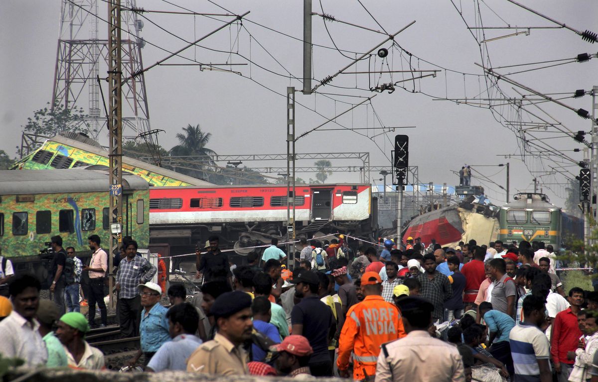 Que sait-on de l'accident de trains qui a fait près de 300 morts ?