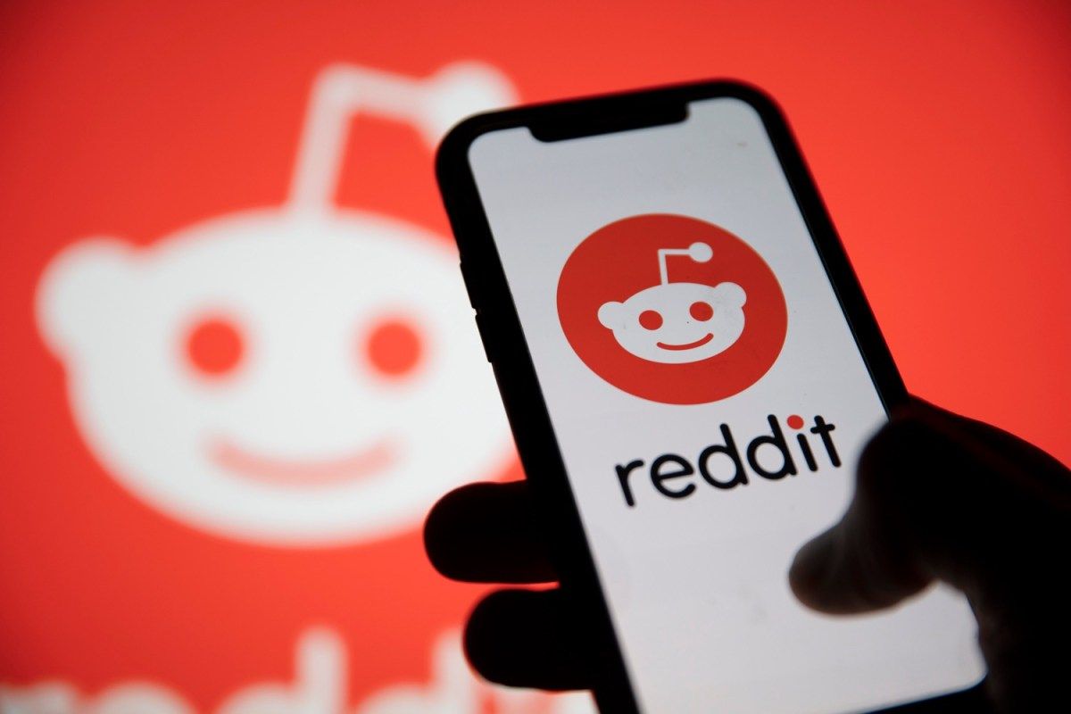 Readying to sell off, Reddit shuts off third-party clients