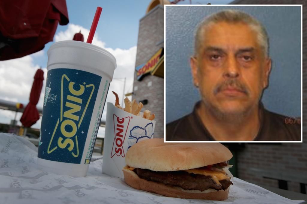 Sonic employee arrested after cocaine found in customer's hot dog: police