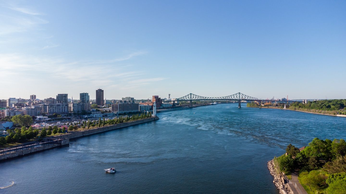 Four children dead in Quebec from fishing in changing tide