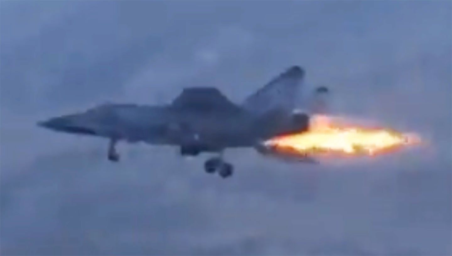 Wingman Films Burning Russian MiG-31 Foxhound's Final Moments