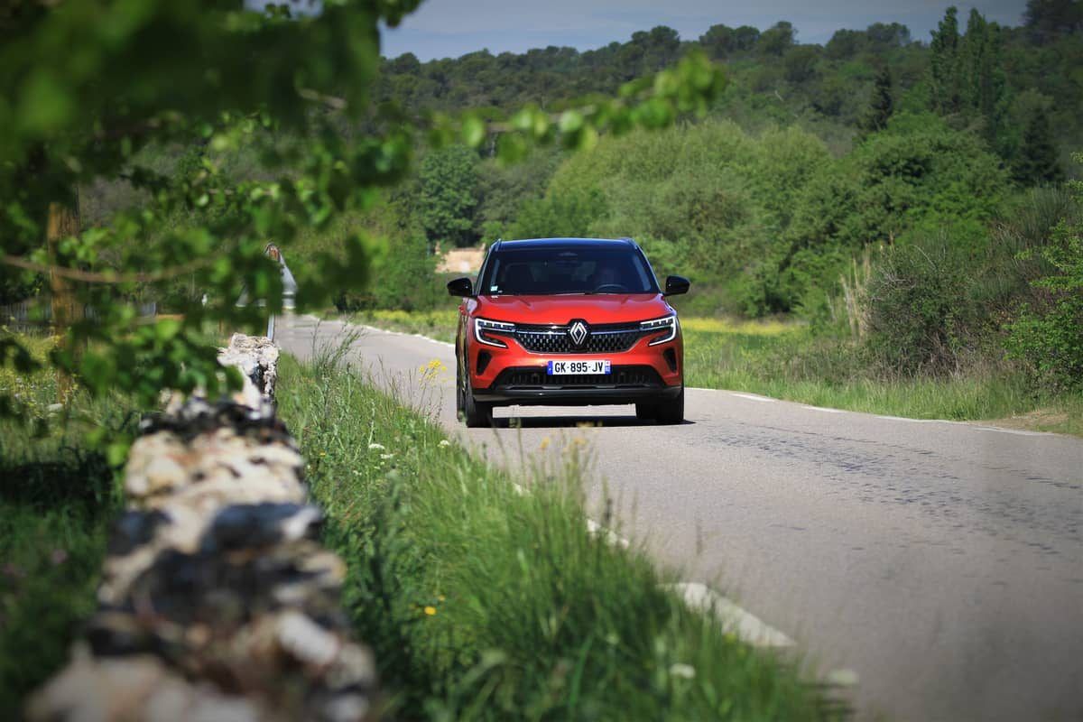 En France, le Groupe Renault et ses trois marques rattrapent l'ogre Stellantis