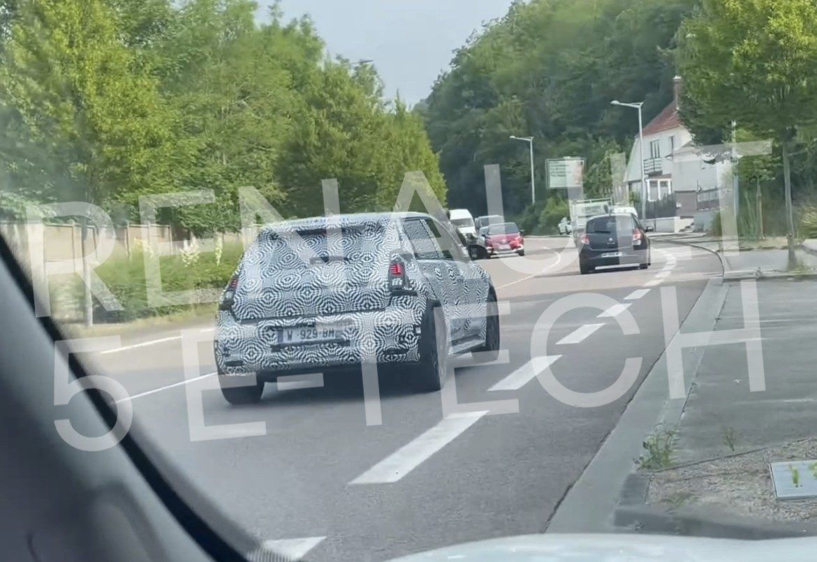 La Renault 5 électrique avec sa carrosserie définitive enfin de sortie