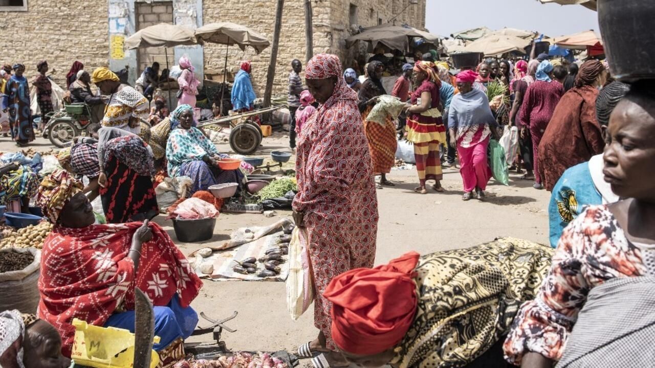 Les Sénégalais divisés sur un éventuel troisième mandat du président Macky Sall