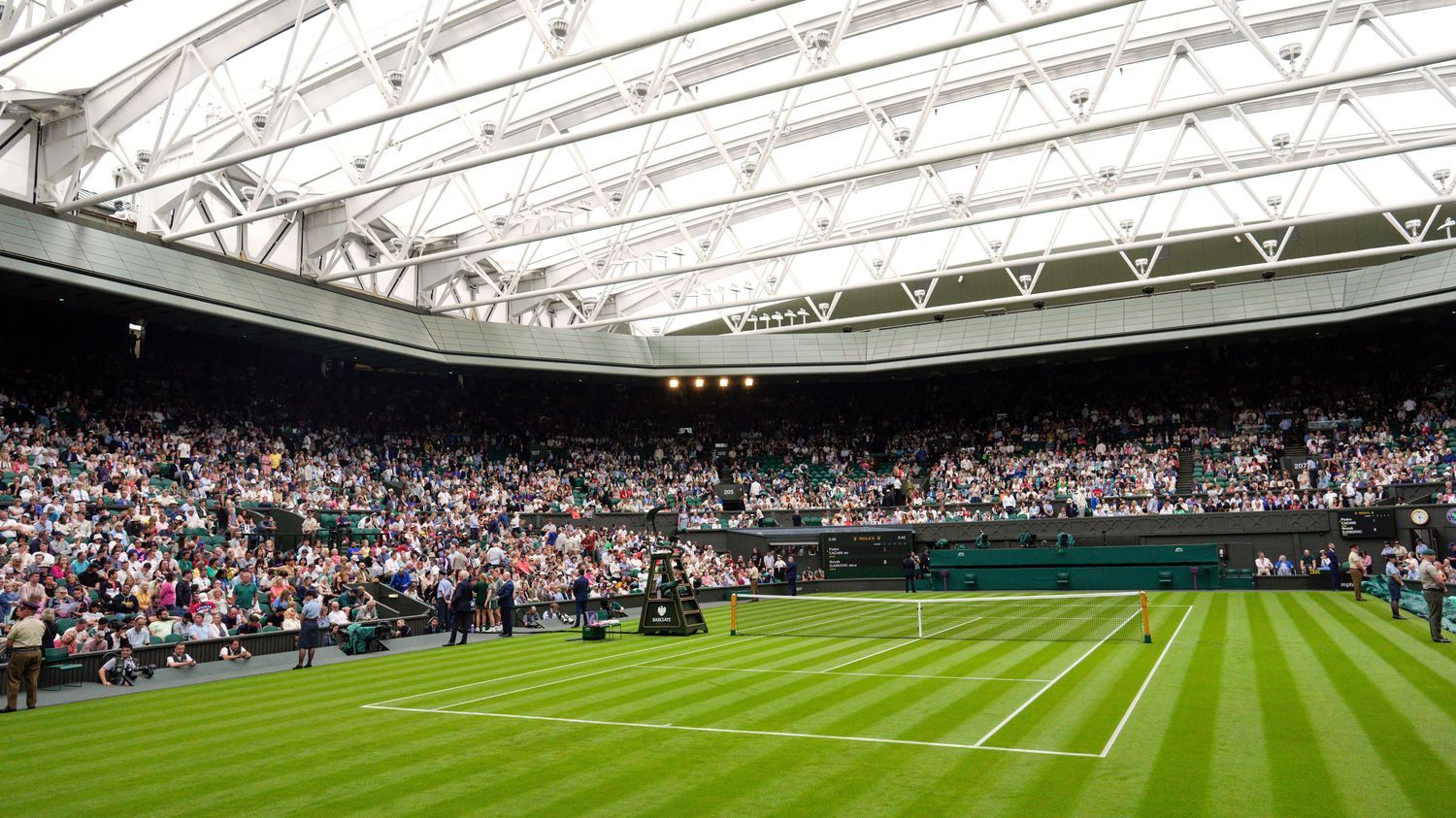 Wimbledon 2023 : silence de cathédrale, tribunes bondées, respect des joueurs... Le Center court, temple du tennis à l'ambiance feutrée