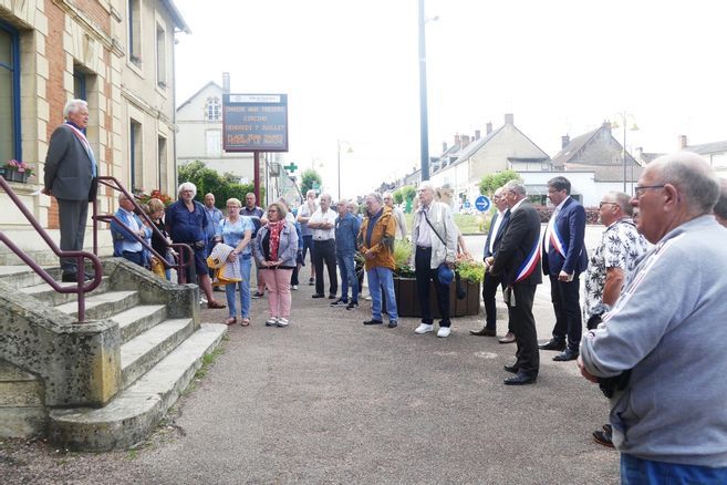 Les maires de la Nièvre expriment leur désarroi et les appels au calme se multiplient, après une nuit où la tension est retombée