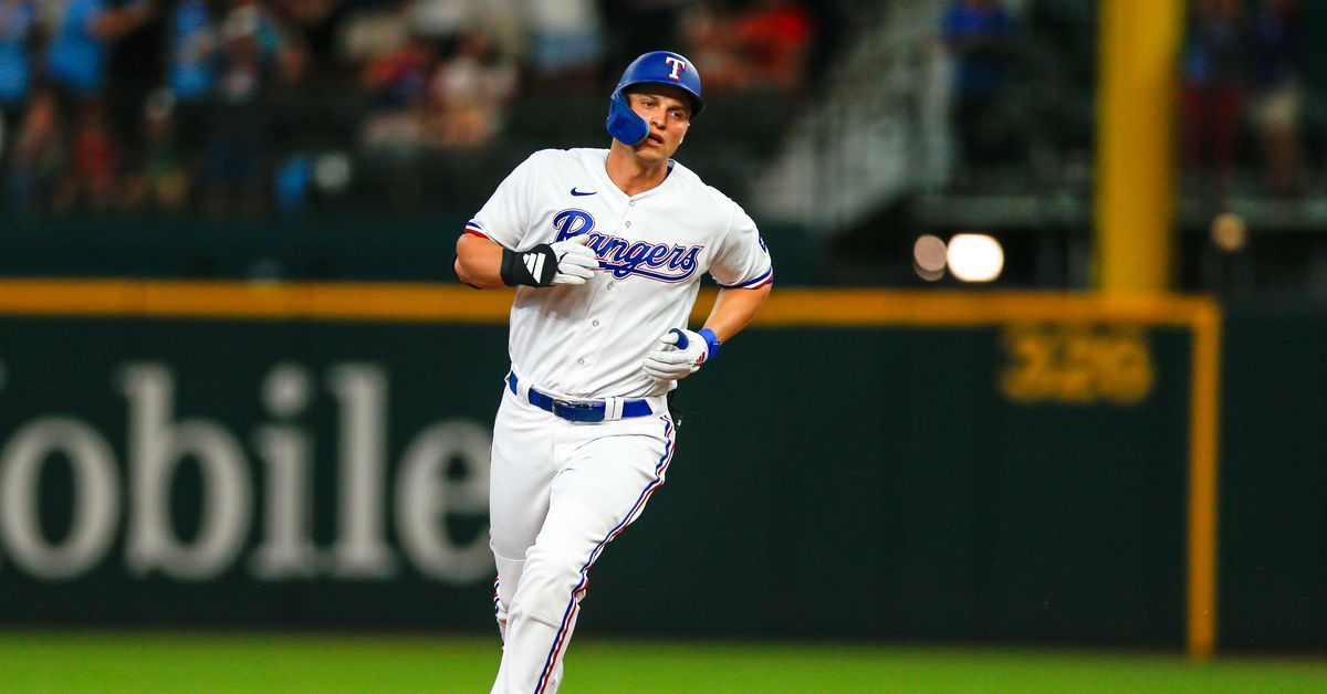 62-46 - Rangers win 11-1 as White Sox raise the white flag