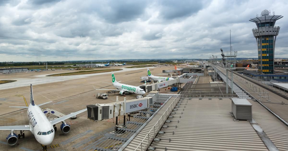 Paris-Orly : une panne du système de bagages provoque "la pagaille" et "des retards significatifs" au terminal 4