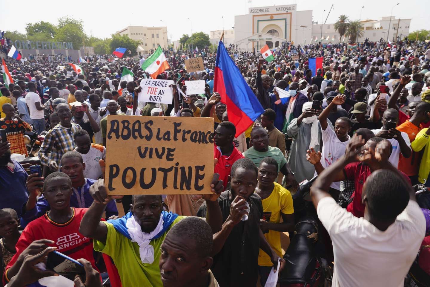 Coup d’Etat au Niger : " Lorsque les putschistes agitent le sentiment antifrançais au Sahel, ils empêchent de penser les vraies erreurs de la France "