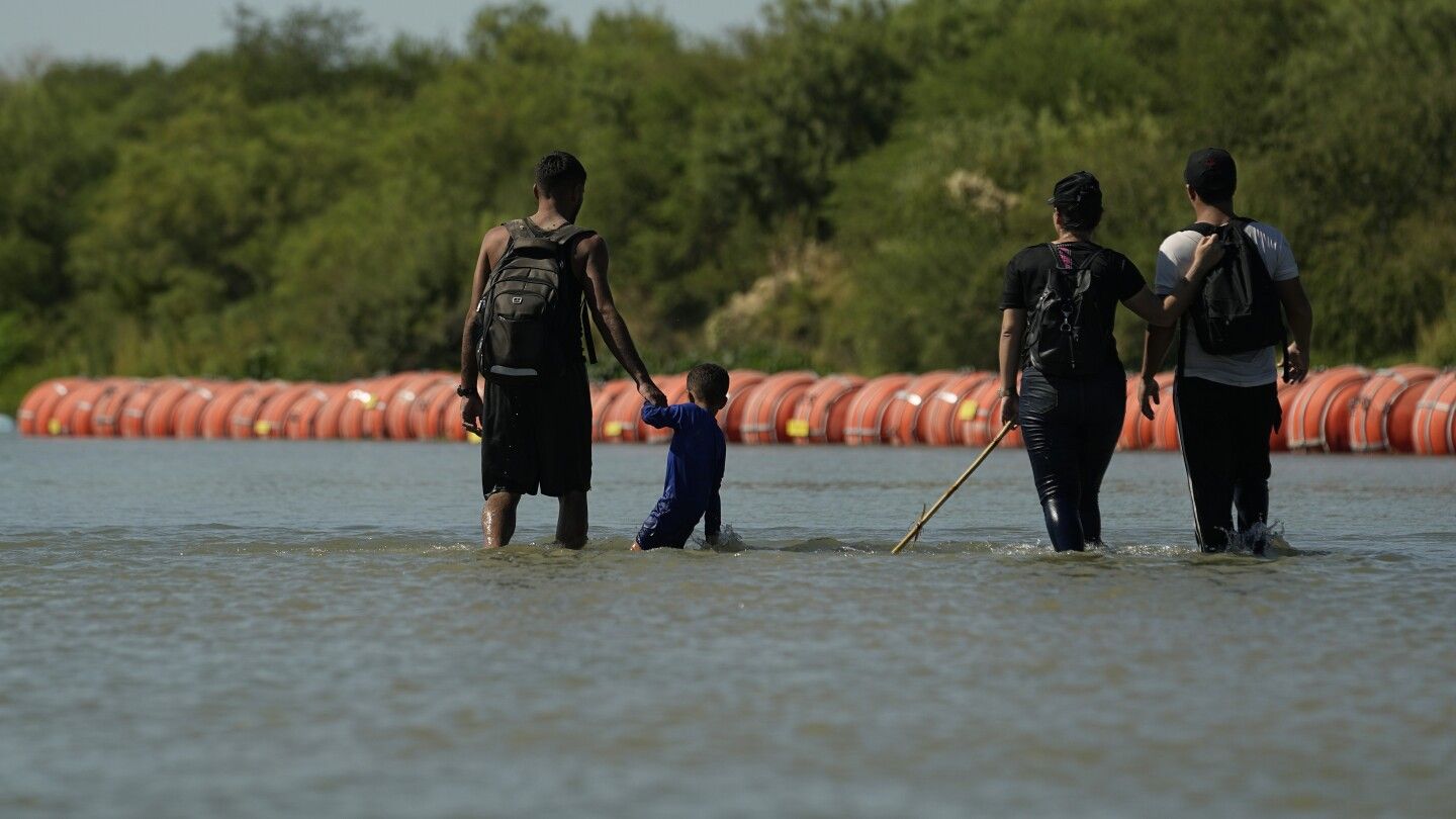 A body was found near a Rio Grande buoy that Texas installed