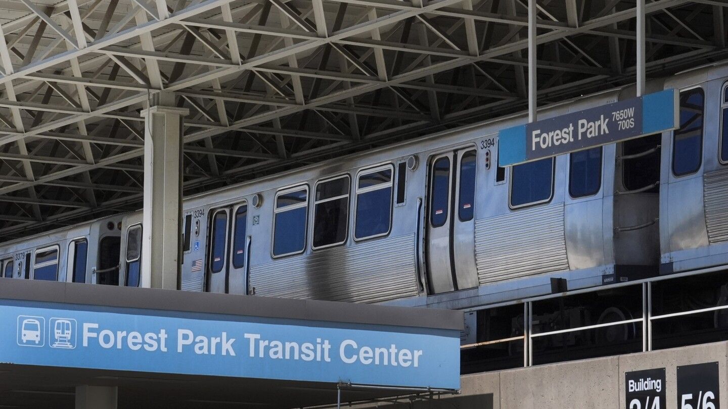 4 people killed on Chicago-area L train likely didn't see the shooter, official says