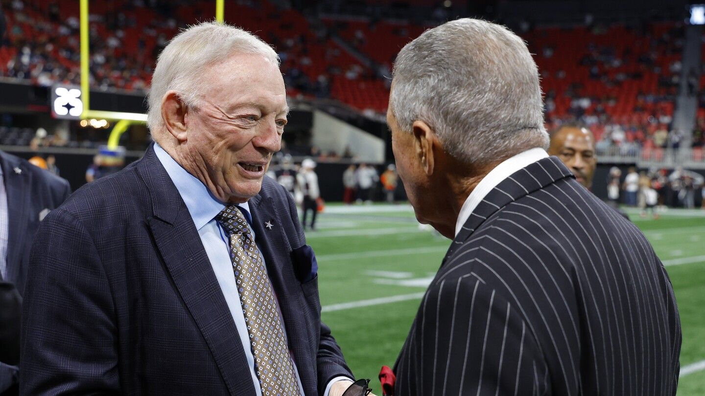 Jerry Jones on trade deadline: We'll probably do a couple things this week