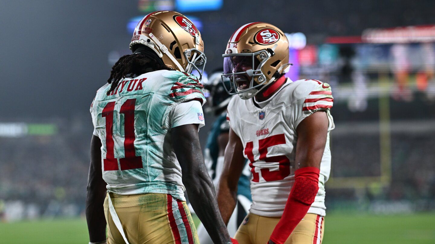 49ers offense catches fire in 42-19 demolition of Eagles