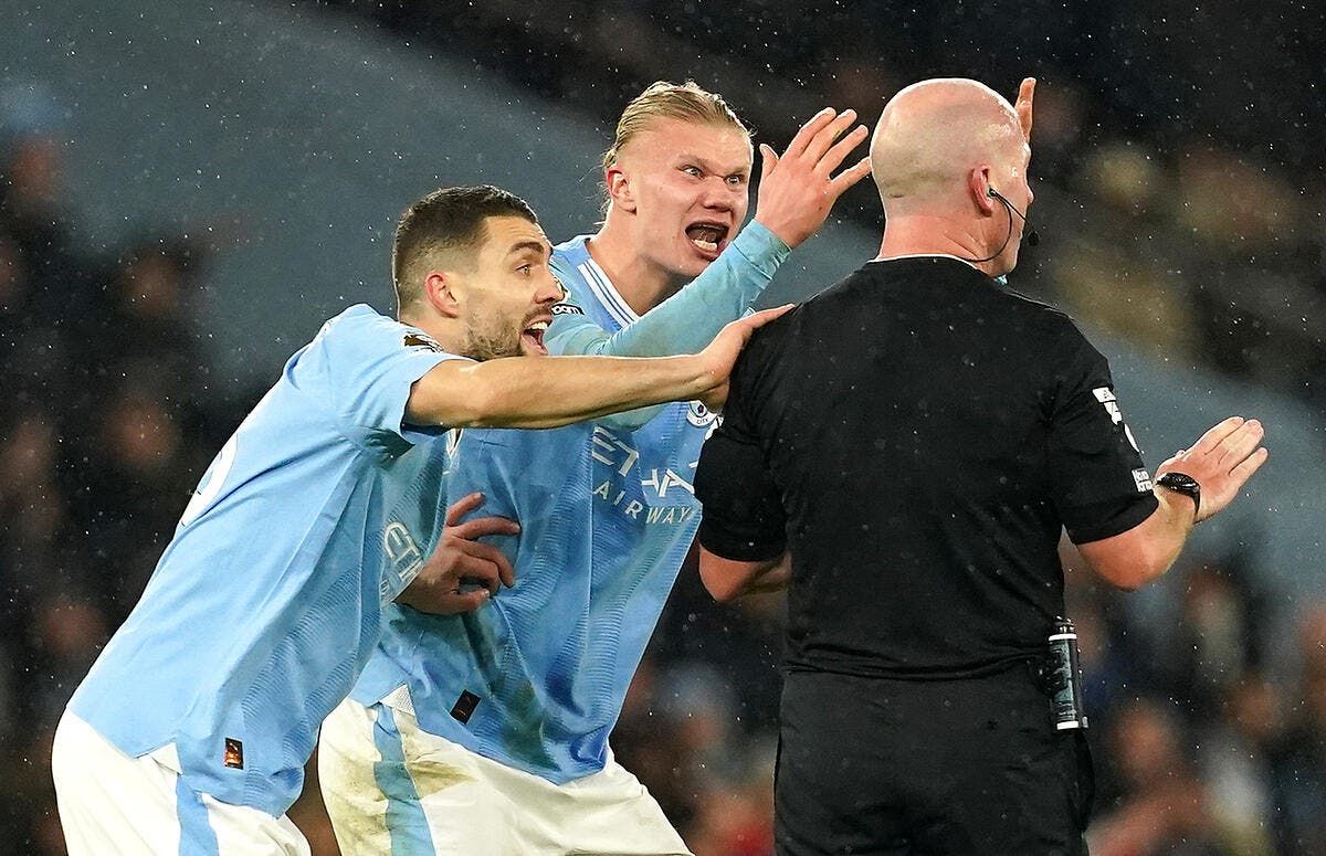 Man City : Haaland perd ses nerfs, il insulte un arbitre