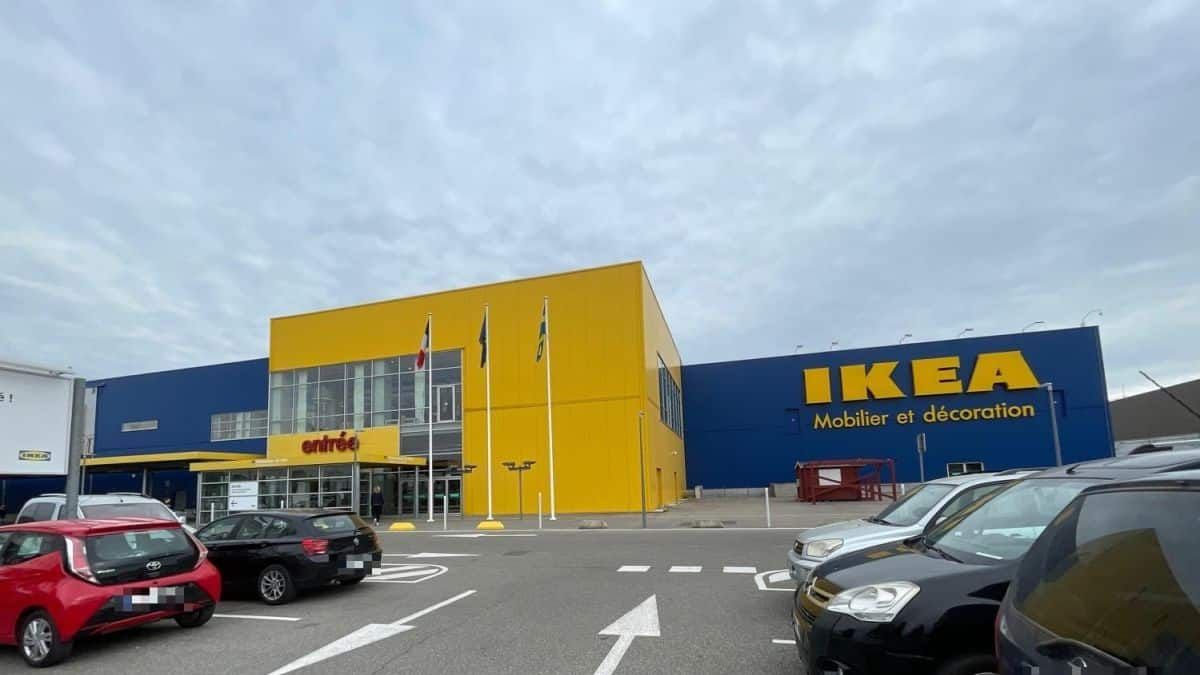 Ikea a trouvé le meuble parfait pour ranger tout son salon dans 2 minutes