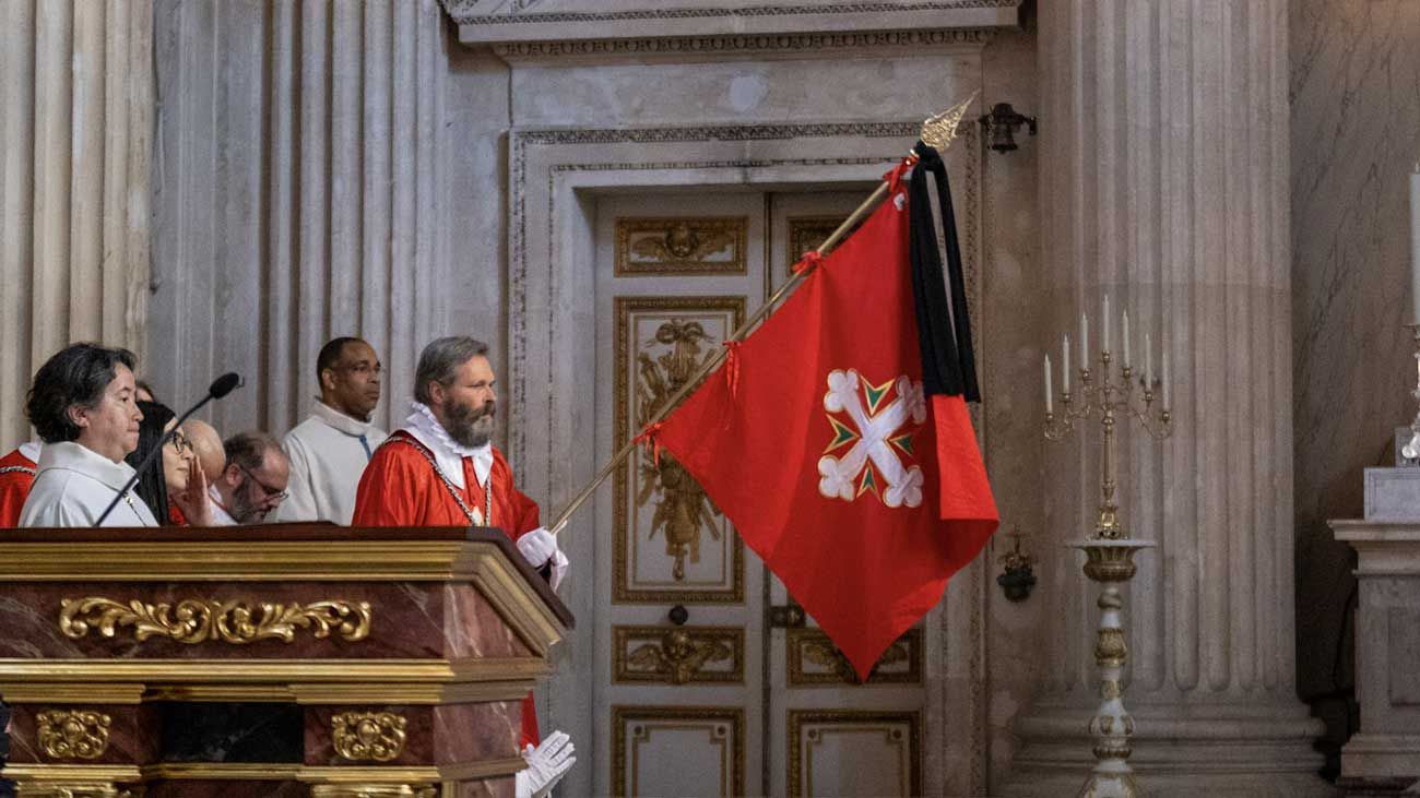 Premier hommage au prince Victor-Emmanuel de Savoie à l'École militaire de Paris