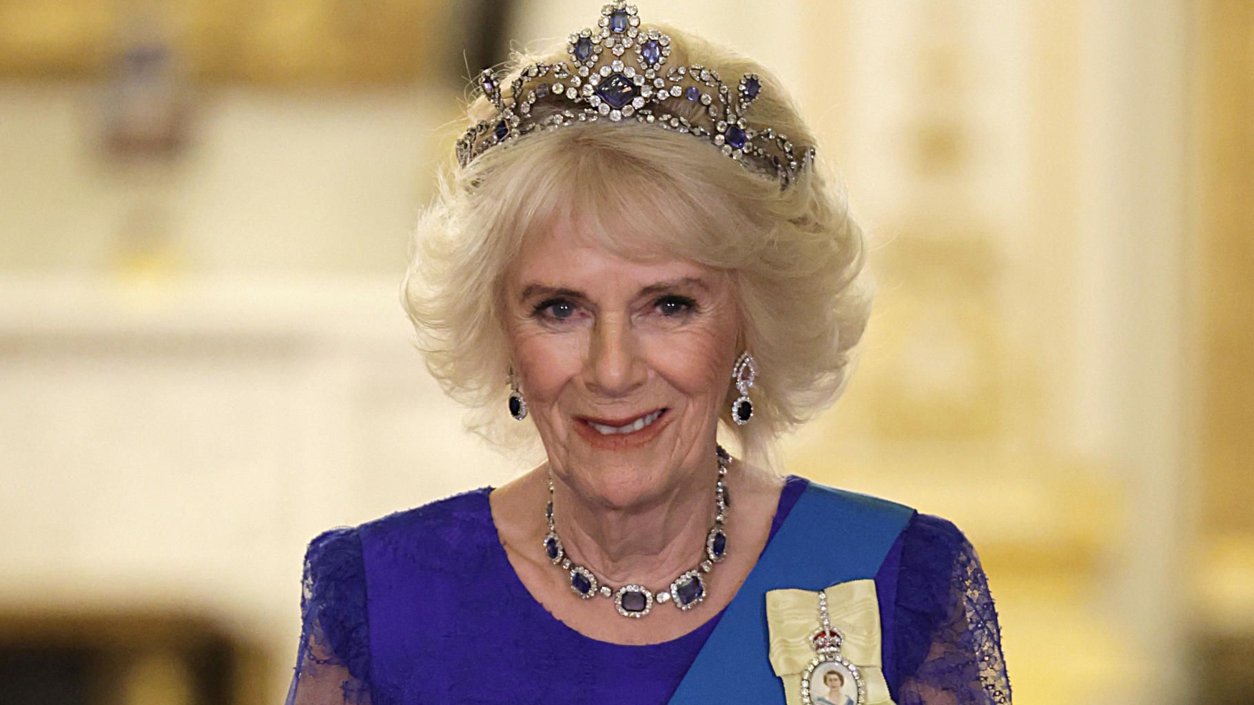 Pour son couronnement, la reine Camilla porte une couronne symbolique