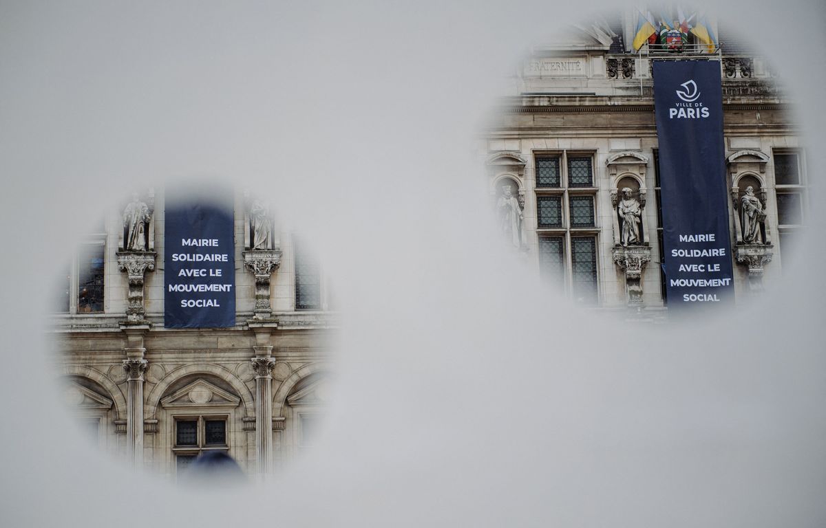 La mairie de Paris sommée de retirer deux banderoles en soutien au mouvement social