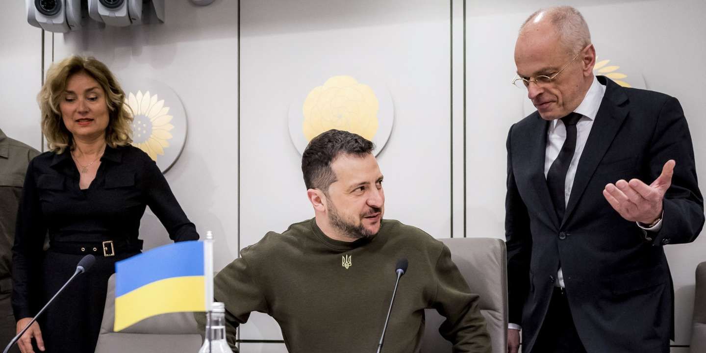 Guerre en Ukraine, en direct : Zelensky au siège de la Cour pénale internationale