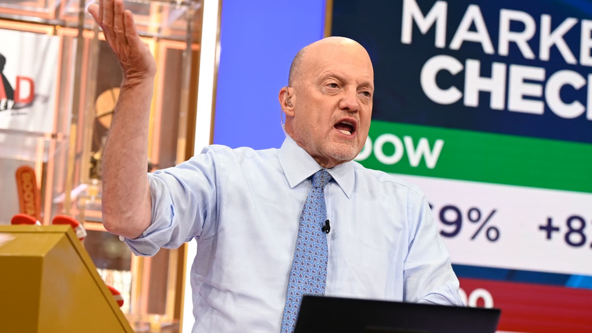 Jim Cramer lays out how to play the impending debt ceiling crisis