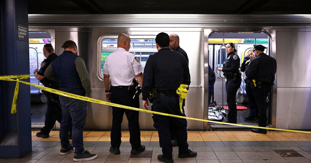 No Arrest in New York Subway Chokehold Death, and Many Want to Know Why