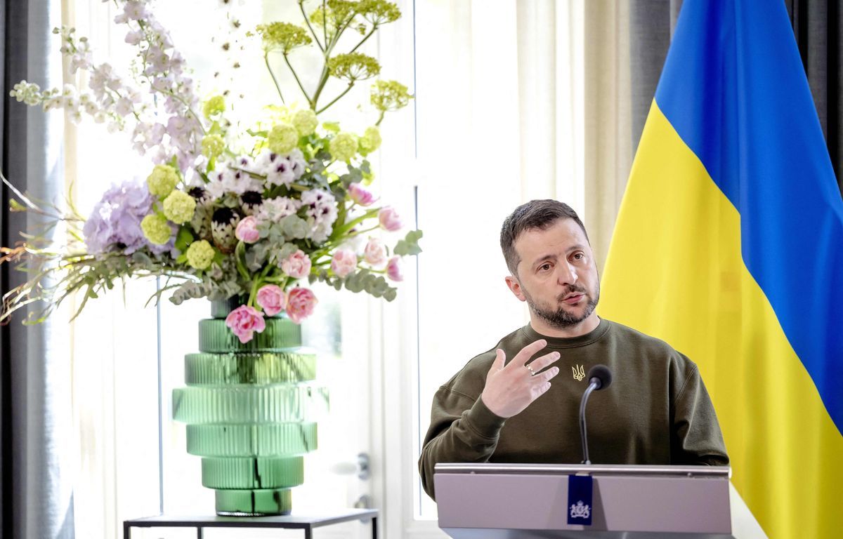 En multipliant les déplacements, Volodymyr Zelensky " mène tout de front ", de l'Otan à la CPI