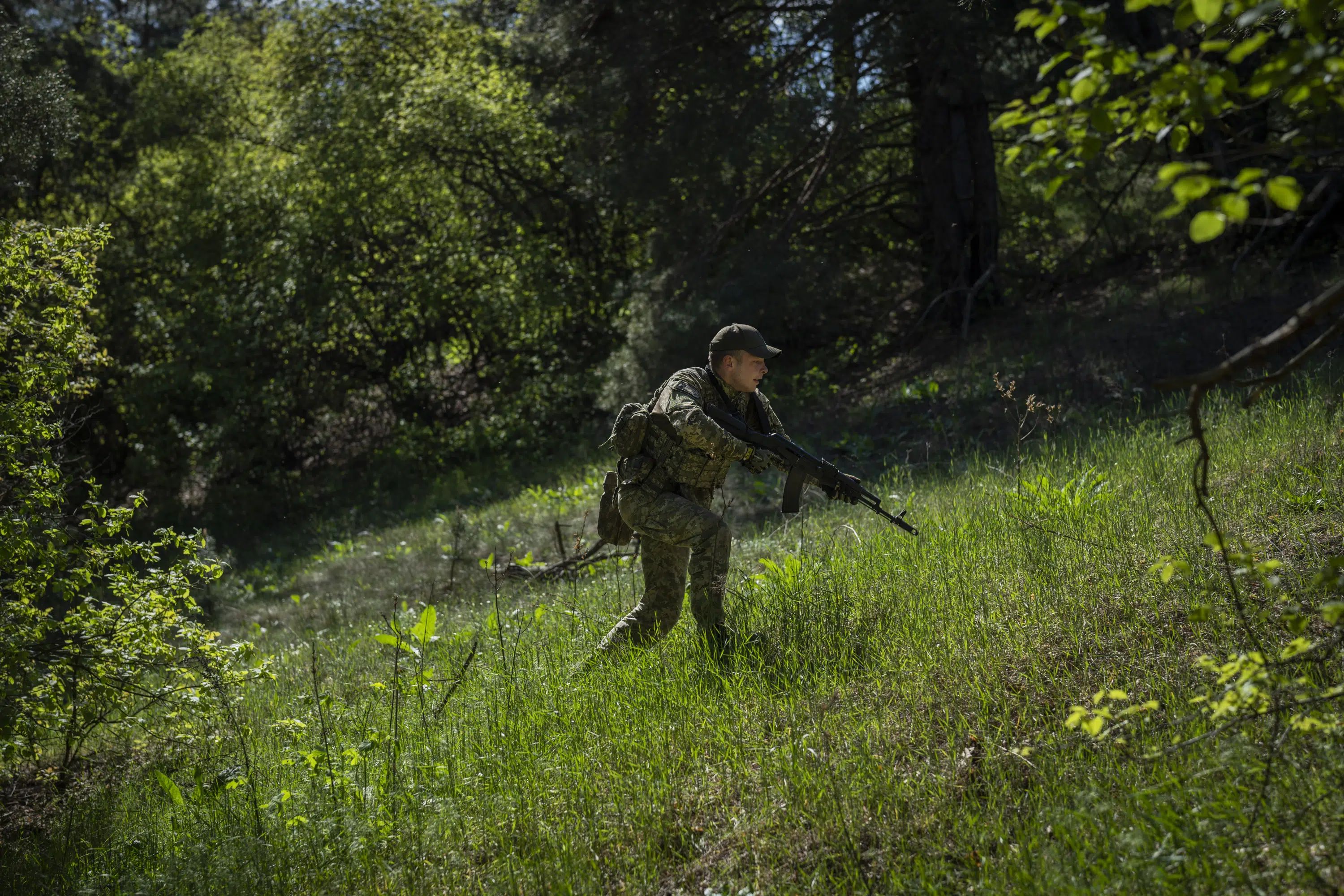 In Ukraine’s forests, fighters race to prepare for next push