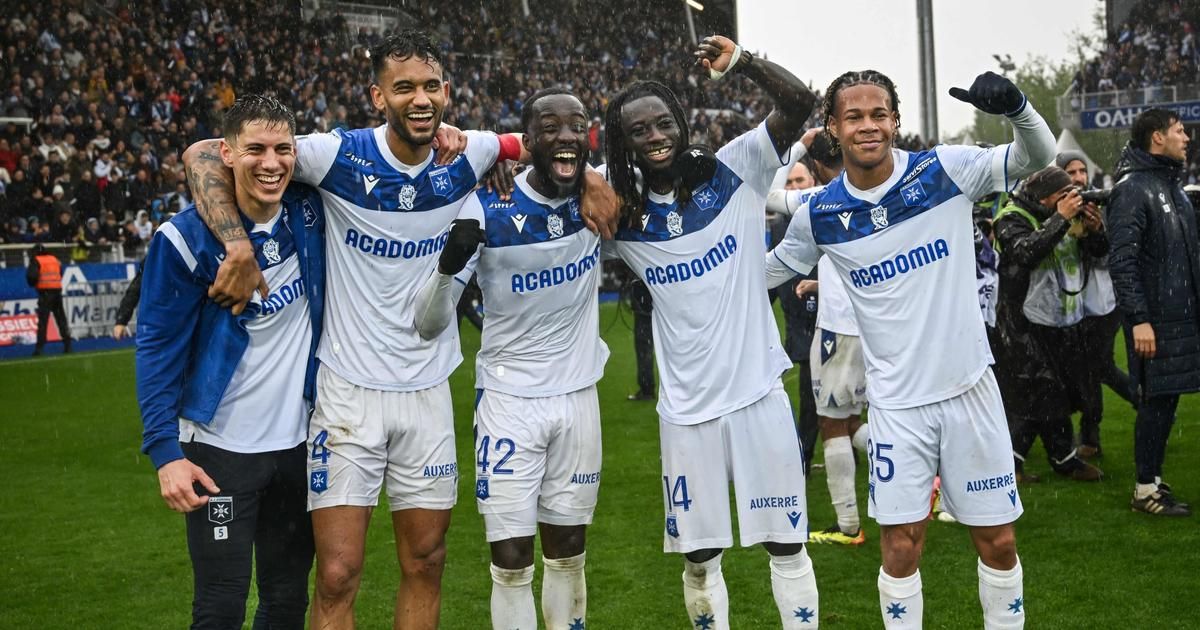 Ligue 2: Auxerre virtuellement en Ligue 1, Saint-Étienne freiné