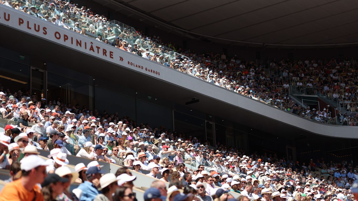 Roland-Garros 2023 : certains joueurs s'interrogent sur l'attitude irrespectueuse, voire alcoolisée, d'une partie du public