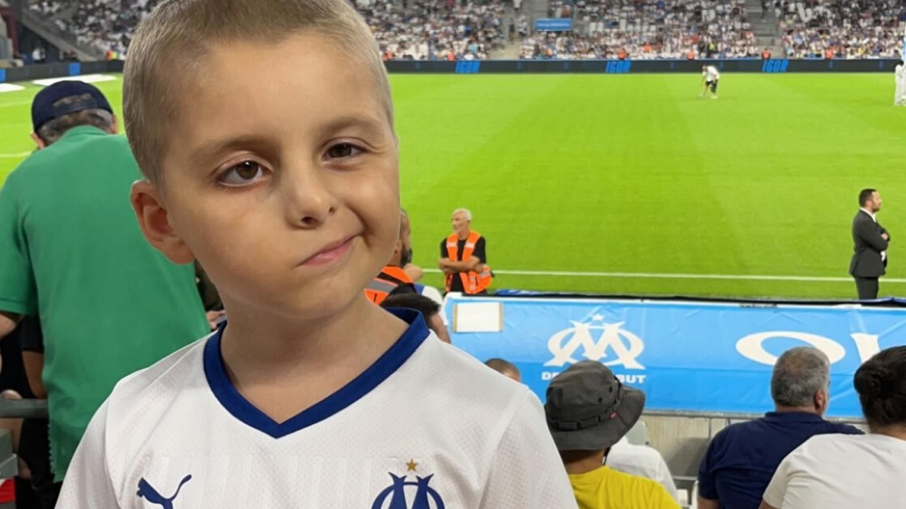 Kenzo, jeune supporteur marseillais atteint d’un cancer du cerveau, agressé pendant Ajaccio-OM